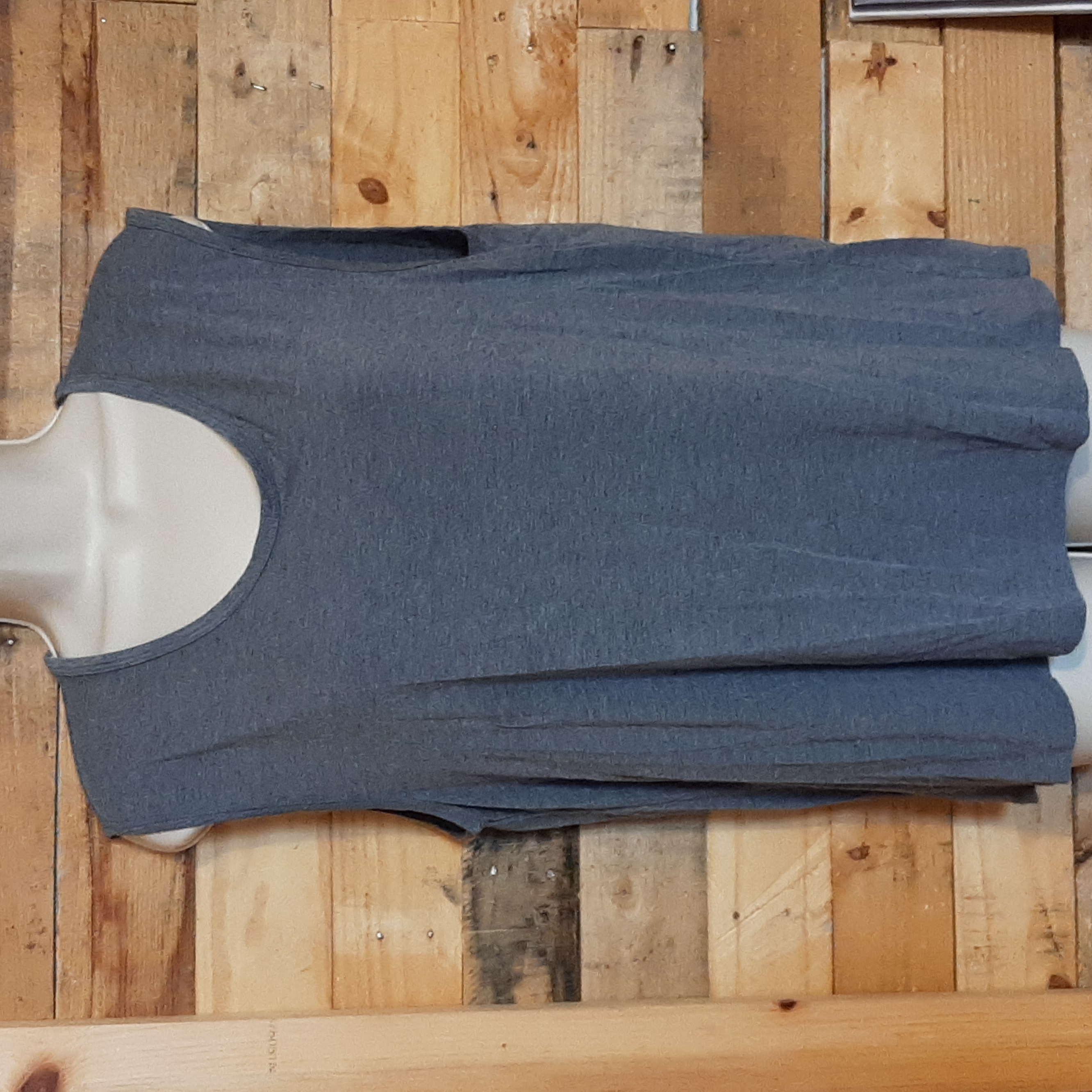 Victoria's Secret Grey Sleeveless Work Out Top Size M
